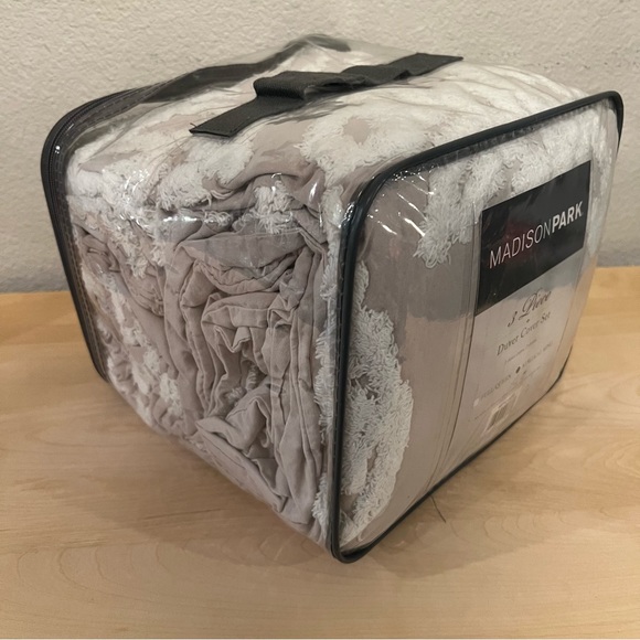 Madison Park Bedding Brand New Grey And White King Duvet Cover Set